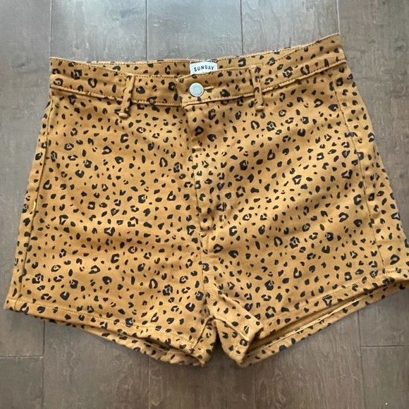 Sunday Best - Molly Shorty Shorts - Picture 3 of 4